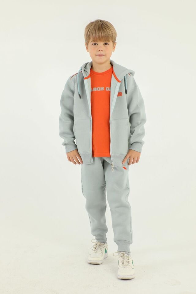 Kapüşonlu 3 Parçadan oluşan Erkek Çocuk Eşofman Takımı