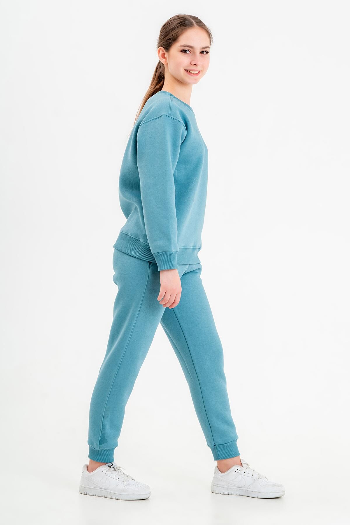 Bisiklet Yaka Üç İplilk Kalın Kumaştan Unisex Çocuk Eşofman Takım