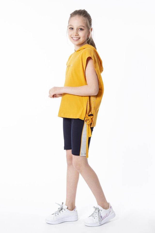 KIZ ÇOCUK YANDAN BAĞLAMALI BASKI DETAYLI KAPÜŞONLU ÜST TAYT TAKIMI