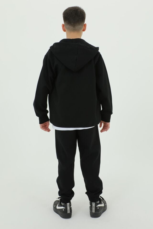 Erkek Çocuk Kapüşonlu Üç Parçadan Oluşan Baskı Detaylı Eşofman Takım