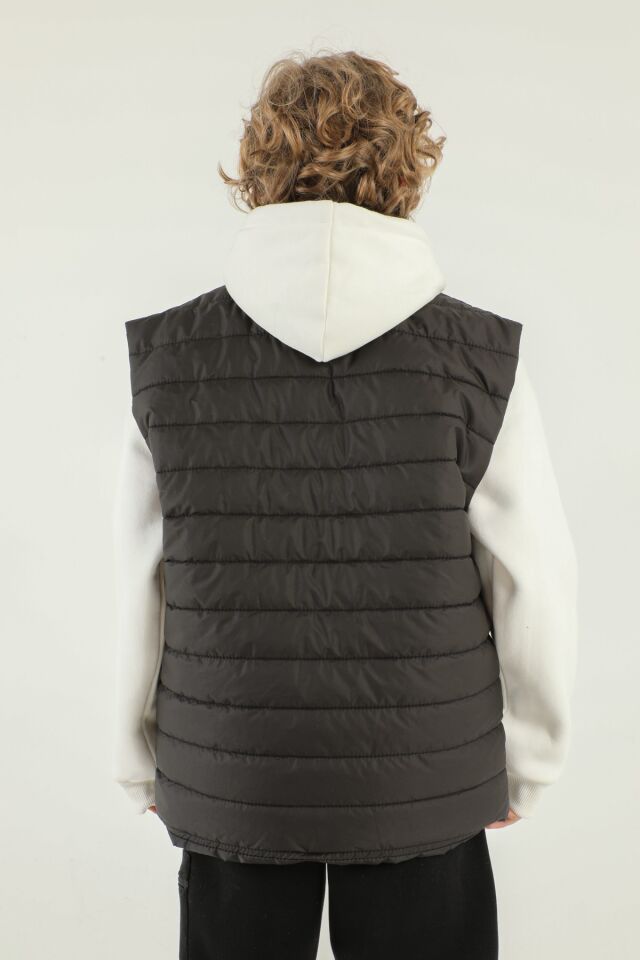 Dik Yaka Fermuar Çift Cep Detaylı Erkek Çocuk Şişme Yelek