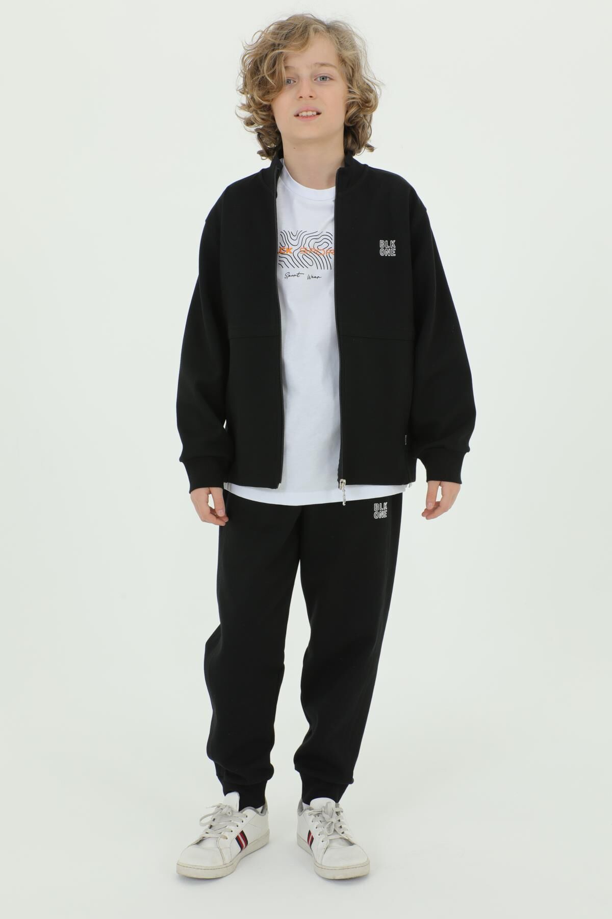 Erkek Çocuk Dik Yaka Baskı Detaylı Çift Cepli Hırkalı Üç Parça Eşofman Takımı