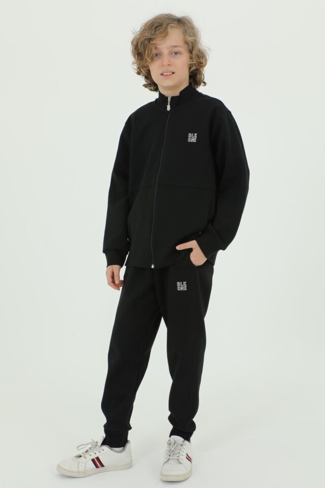 Erkek Çocuk Dik Yaka Baskı Detaylı Çift Cepli Hırkalı Üç Parça Eşofman Takımı