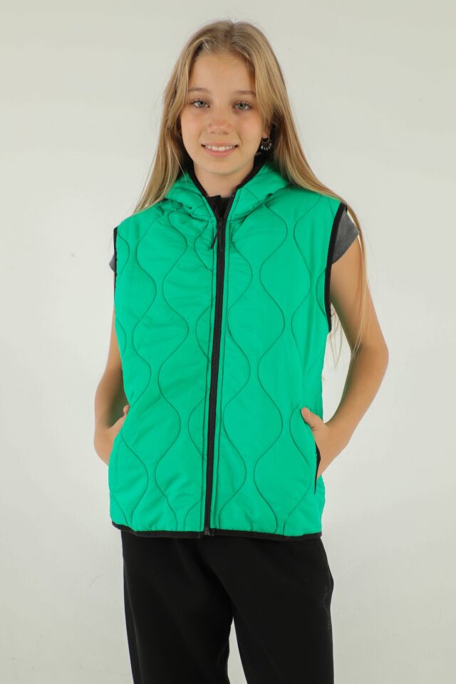 Kapüşonlu Çift Cepli Fermuar Detaylı Yelek