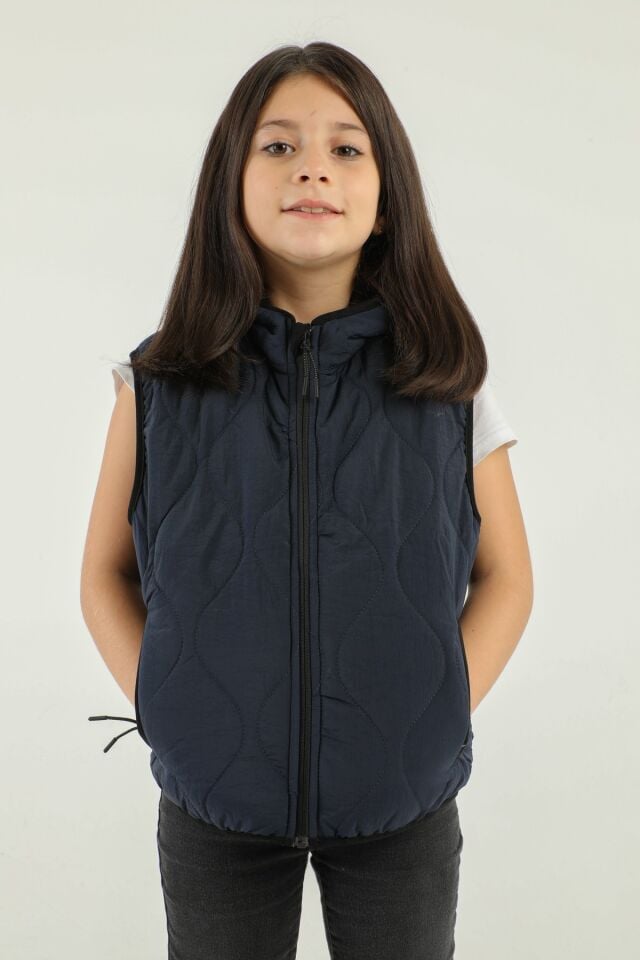 Kapüşonlu Çift Cepli Yelek