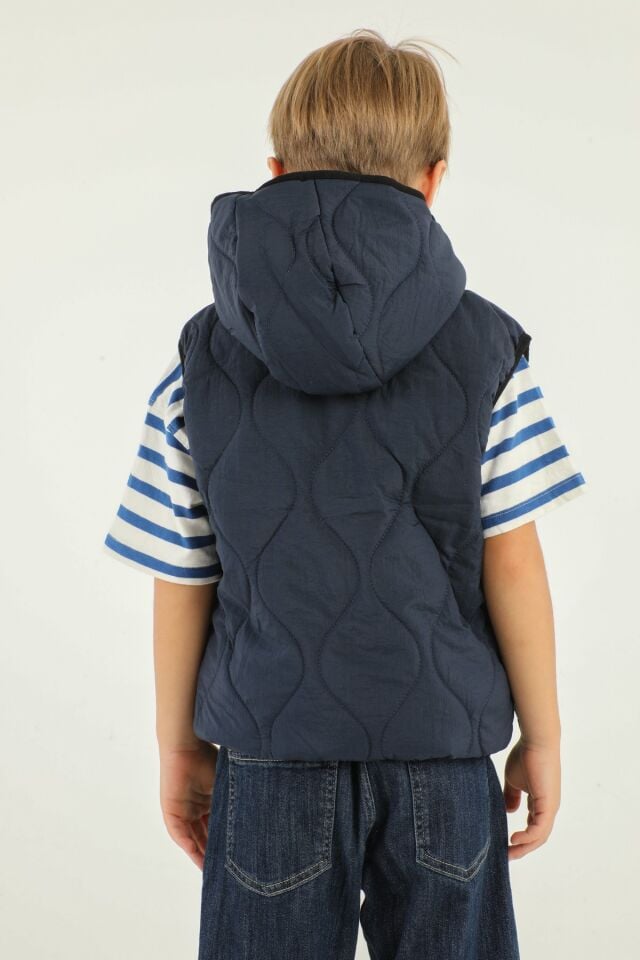 Kapüşonlu Çift Cepli Yelek