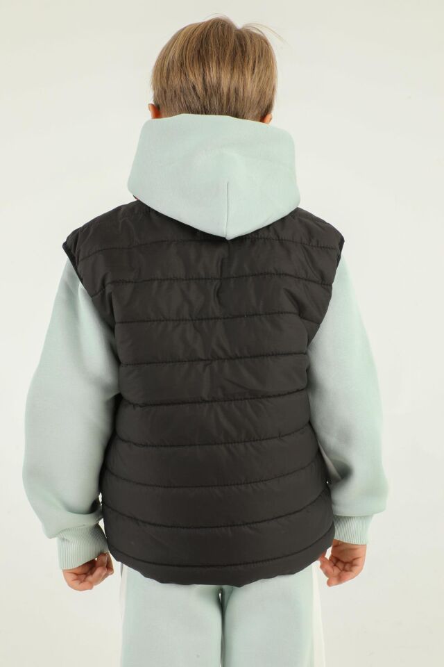 Dik Yaka Fermuar Detaylı Erkek Çocuk Yelek