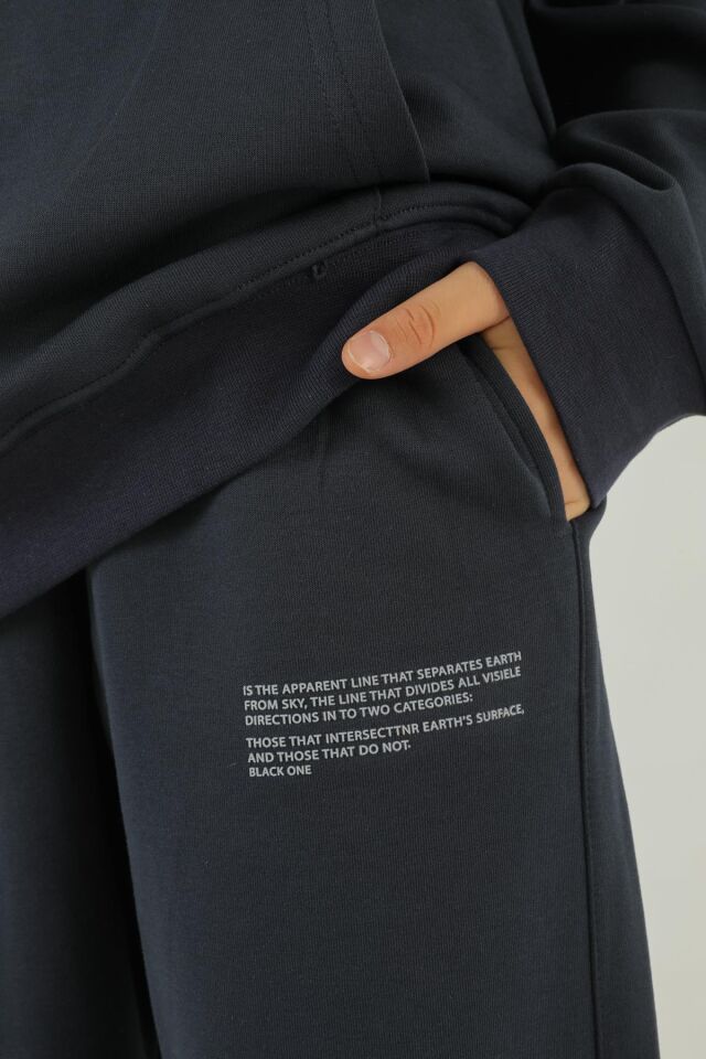 Kapüşonlu Baskı Detaylı Çelikli İnterlok Kumaştan Basic Kız Çocuk Eşofman Takımı