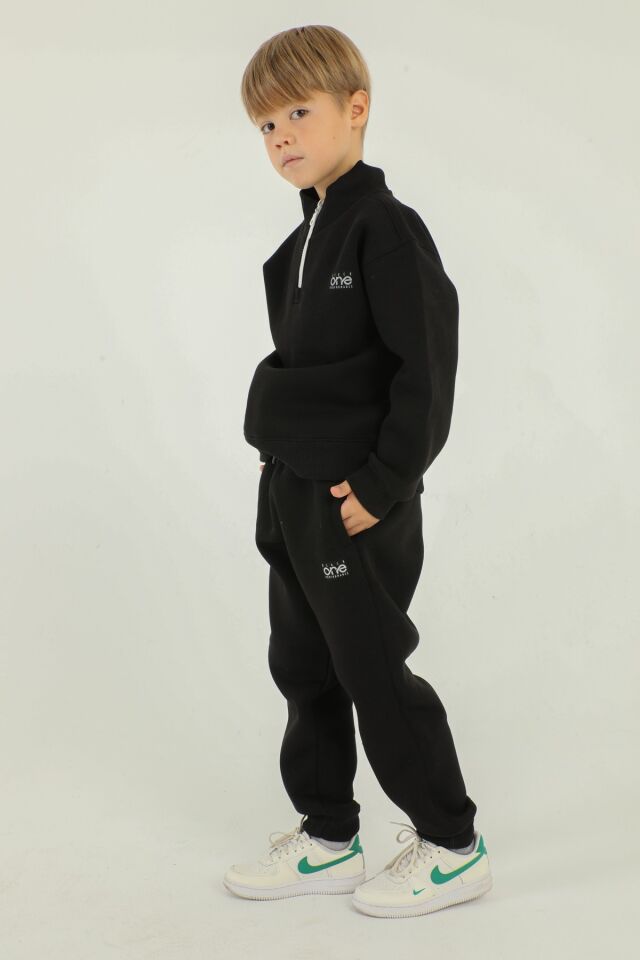 Dik Yaka Baskı Detaylı Eşofman Takım