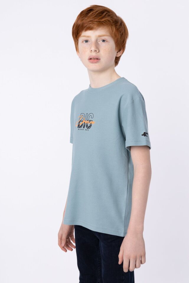 %100 PAMUKLU PETEK KUMAŞTAN TERLETMEYEN BASKILI CEP DETAYLI ERKEK ÇOCUK YAZLIK BİSİKLET YAKA T-SHIRT 8-9 Yaş - COMEO BLUE