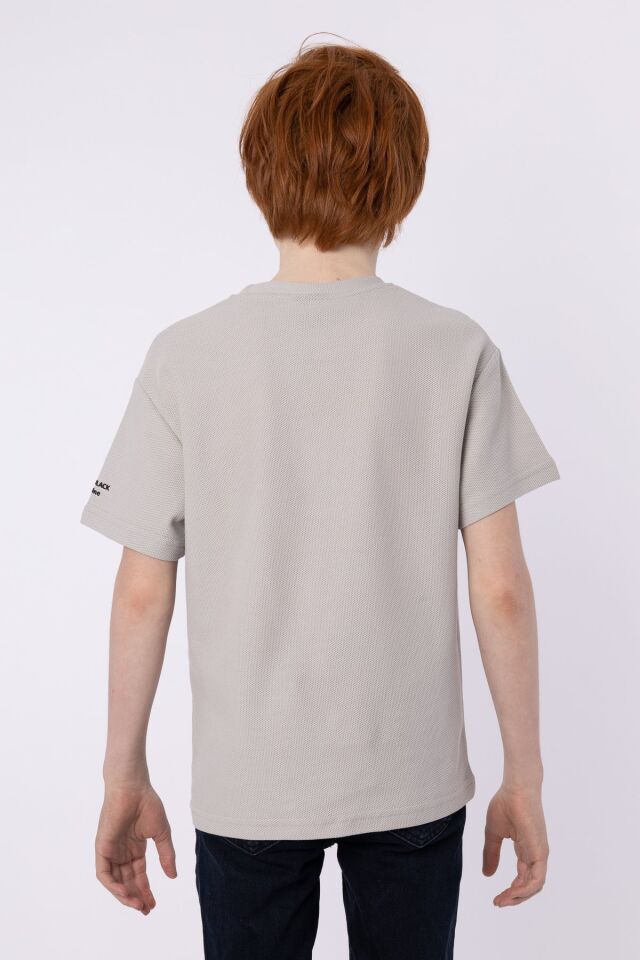 %100 PAMUKLU PETEK KUMAŞTAN TERLETMEYEN BASKILI CEP DETAYLI ERKEK ÇOCUK YAZLIK BİSİKLET YAKA T-SHIRT 10-11 Yaş - BOYAMA GRİ