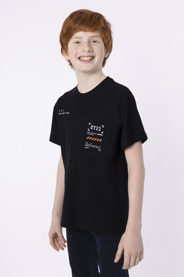 %100 PAMUKLU PETEK KUMAŞTAN TERLETMEYEN BASKILI CEP DETAYLI ERKEK ÇOCUK YAZLIK BİSİKLET YAKA T-SHIRT 9-10 Yaş - SİYAH