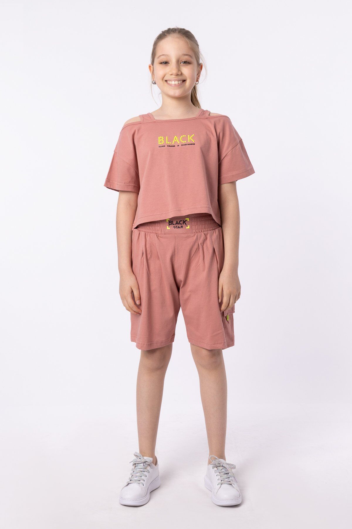 ORGANİK PAMUKLU BASKILI YÜKSEK BEL BOKSÖR KEMERLİ AÇIK OMUZLU CROP KESİM T-SHIRT SHORT TAKIMI 8-9 Yaş - MERCAN