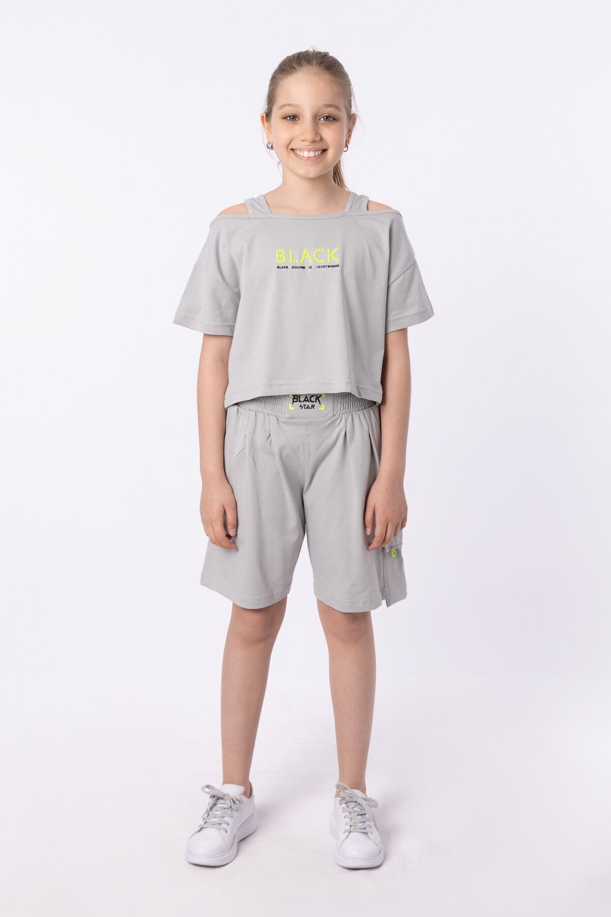 ORGANİK PAMUKLU BASKILI YÜKSEK BEL BOKSÖR KEMERLİ AÇIK OMUZLU CROP KESİM T-SHIRT SHORT TAKIMI 10-11 Yaş - GRİ