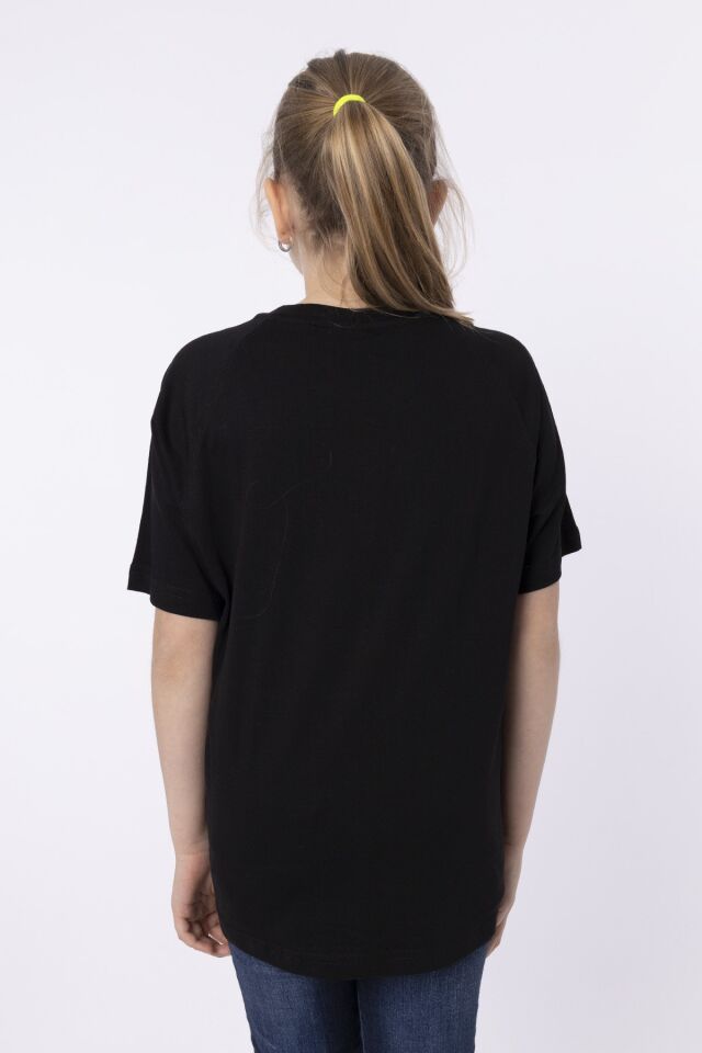 %100 PAMUK SÜPREM KUMAŞTAN ENJEKSİYON BASKILI KIZ ÇOCUK T-SHIRT YAZLIK BİSİKLET YAKA BLACK ONE