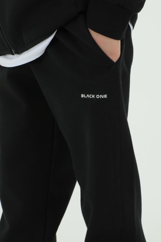 Erkek Çocuk Kapüşonlu Üç Parçadan Oluşan Baskı Detaylı Eşofman Takım