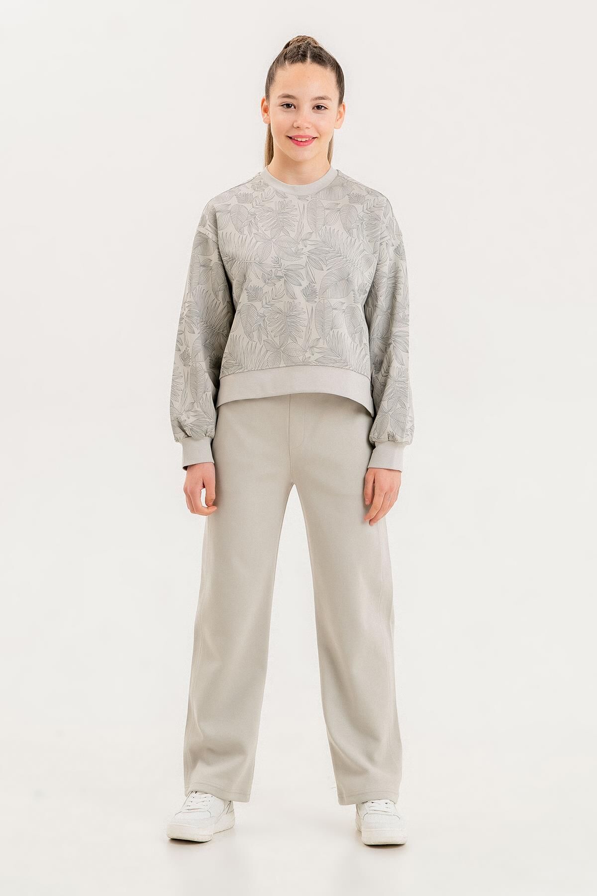 Kız Çocuk Bisiklet Yaka Baskı Detaylı Desenli Üst Geniş Paça Alt İkili Takım