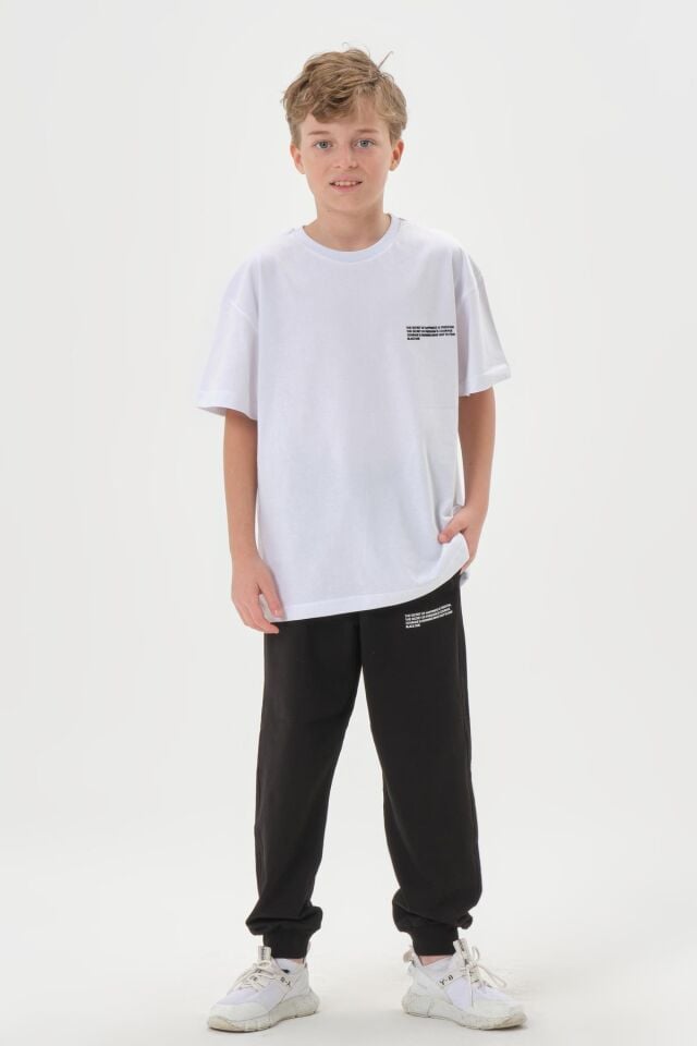 PENYE SÜPREM KUMAŞ BASKI DETAYLI ÇİFT CEPLİ AYARLANABİLİR BEL LASTİKLİ YAZLIK BİSİKLET YAKA ERKEK ÇOCUK ALT ÜST EŞOFMAN TAKIMI