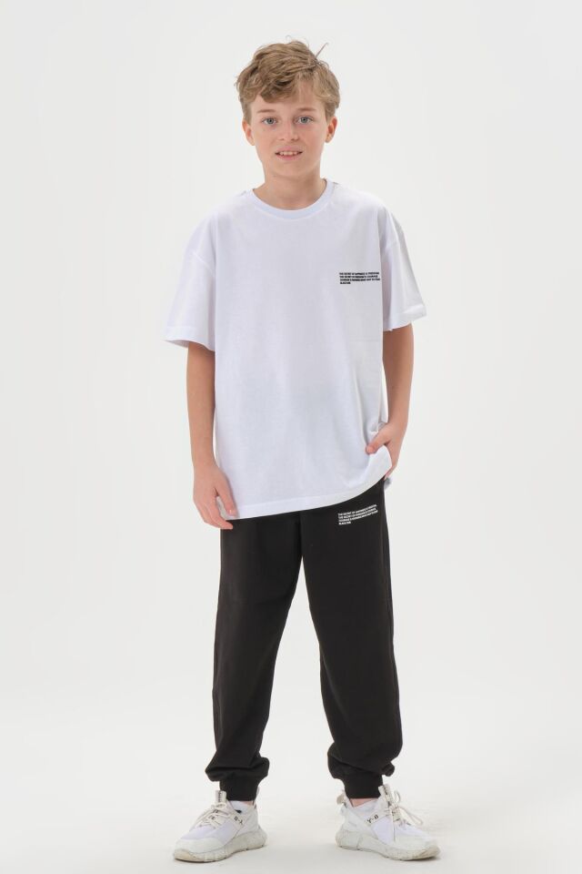 PENYE SÜPREM KUMAŞ BASKI DETAYLI ÇİFT CEPLİ AYARLANABİLİR BEL LASTİKLİ YAZLIK BİSİKLET YAKA ERKEK ÇOCUK ALT ÜST EŞOFMAN TAKIMI