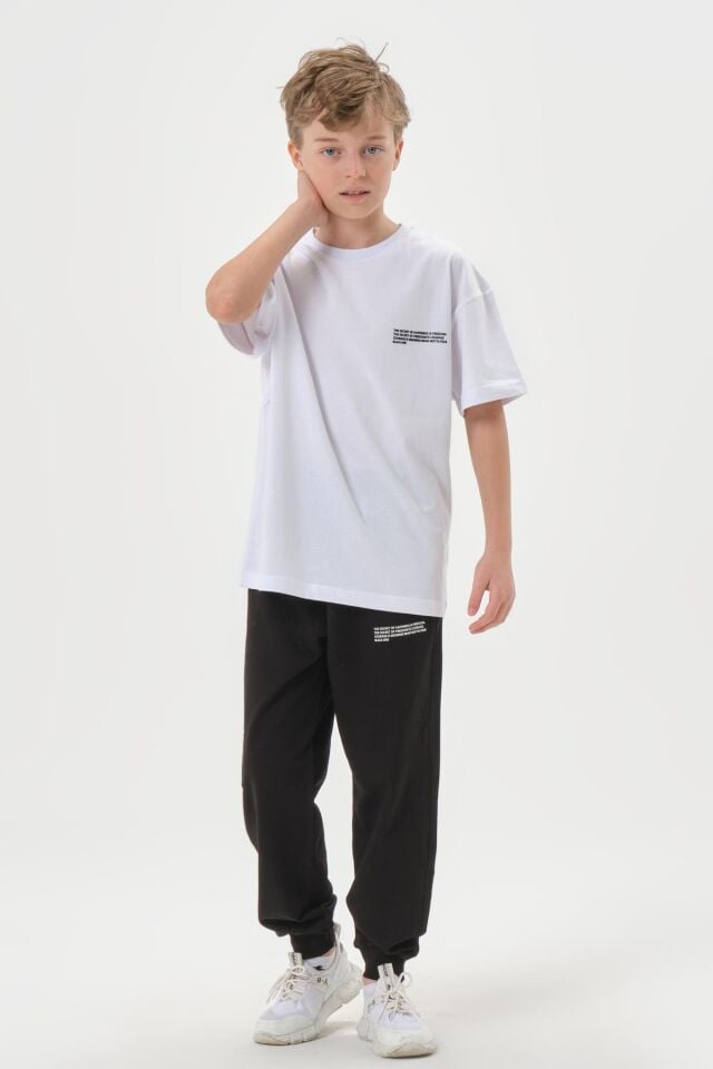 PENYE SÜPREM KUMAŞ BASKI DETAYLI ÇİFT CEPLİ AYARLANABİLİR BEL LASTİKLİ YAZLIK BİSİKLET YAKA ERKEK ÇOCUK ALT ÜST EŞOFMAN TAKIMI