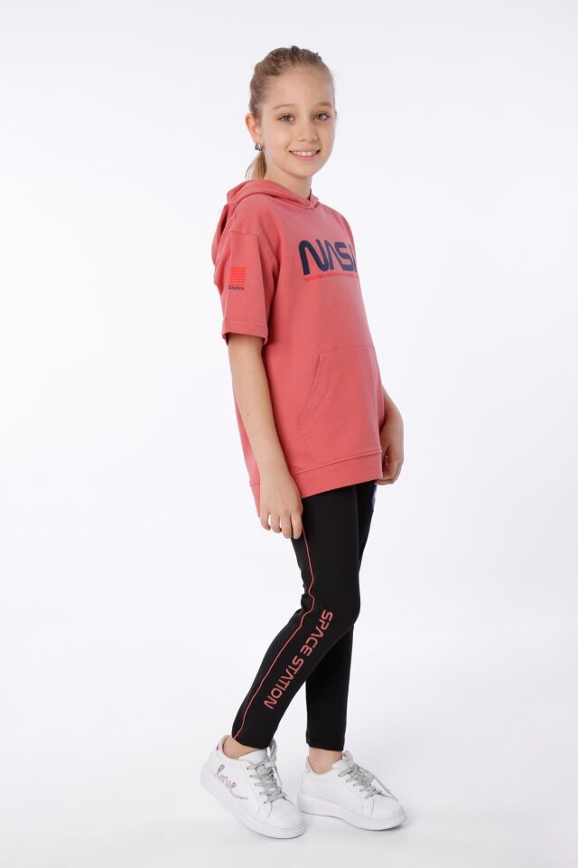 KIZ ÇOCUK NASA BASKILI KAPÜŞONLU T-SHIRT NAKIŞ DETAYLI TAYT 9-10 Yaş - MERCAN