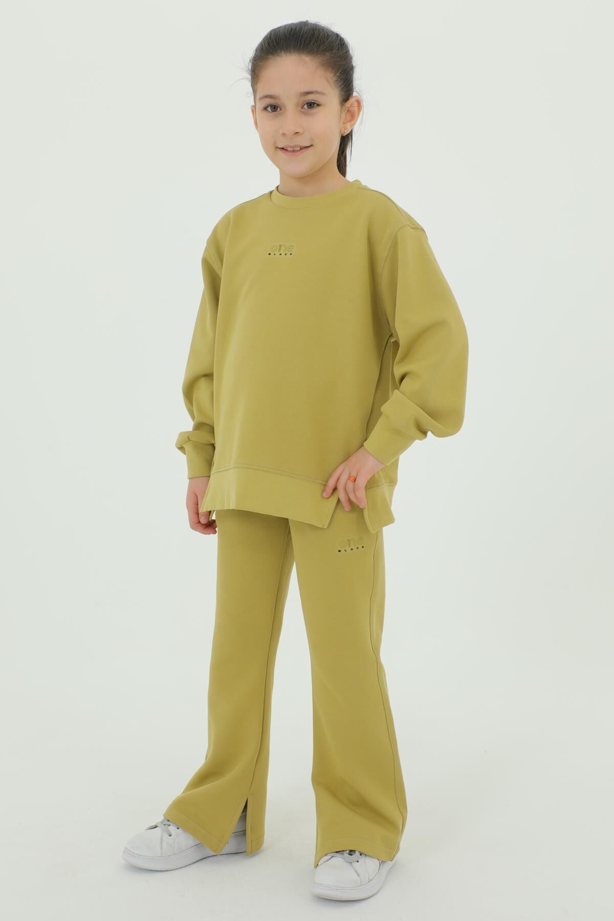 Kız Çocuk Pamuklu Eşofman Takımı – Baskı Detaylı, İspanyol Paça, Bisiklet Yaka ZEYTİN - 9-10 Yaş