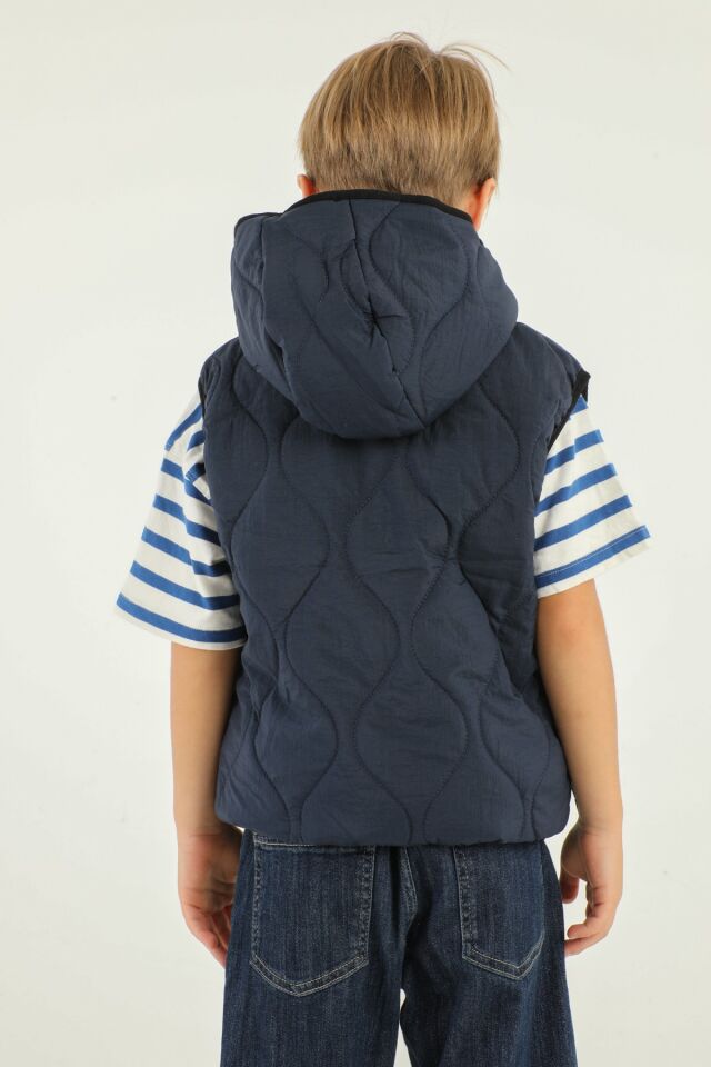 Kapüşonlu Çift Cepli Yelek