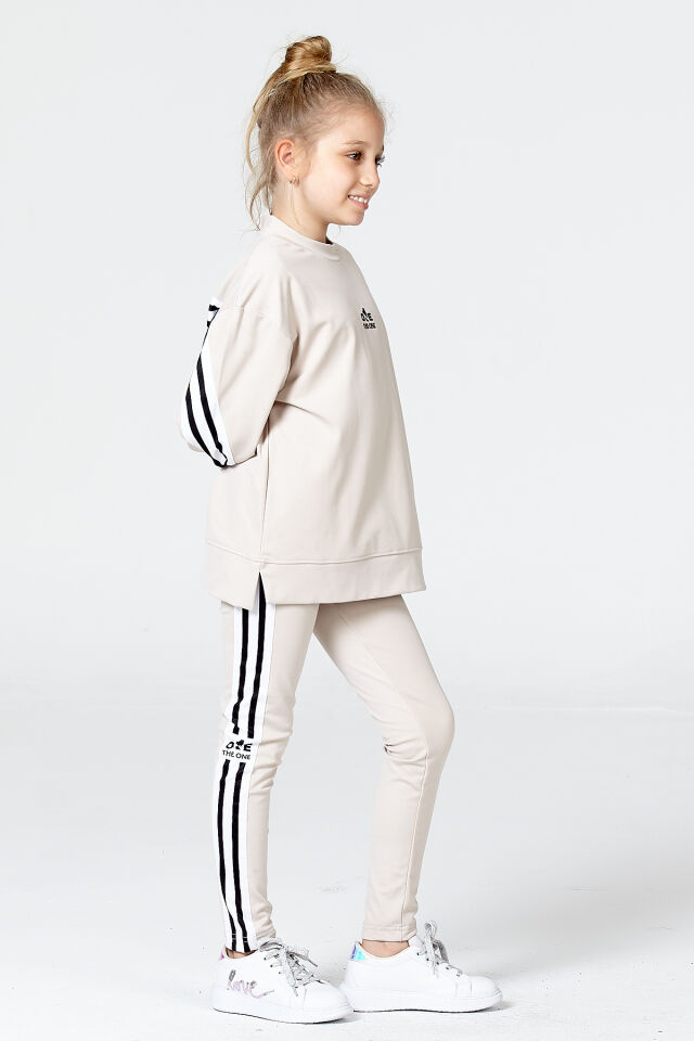 Black One Kız Çocuk Şerit Detaylı Salaş Sweat ve Tayt Spor Takım – Rahat Kesim, Yumuşak Kumaş 8-9 Yaş - TAŞ