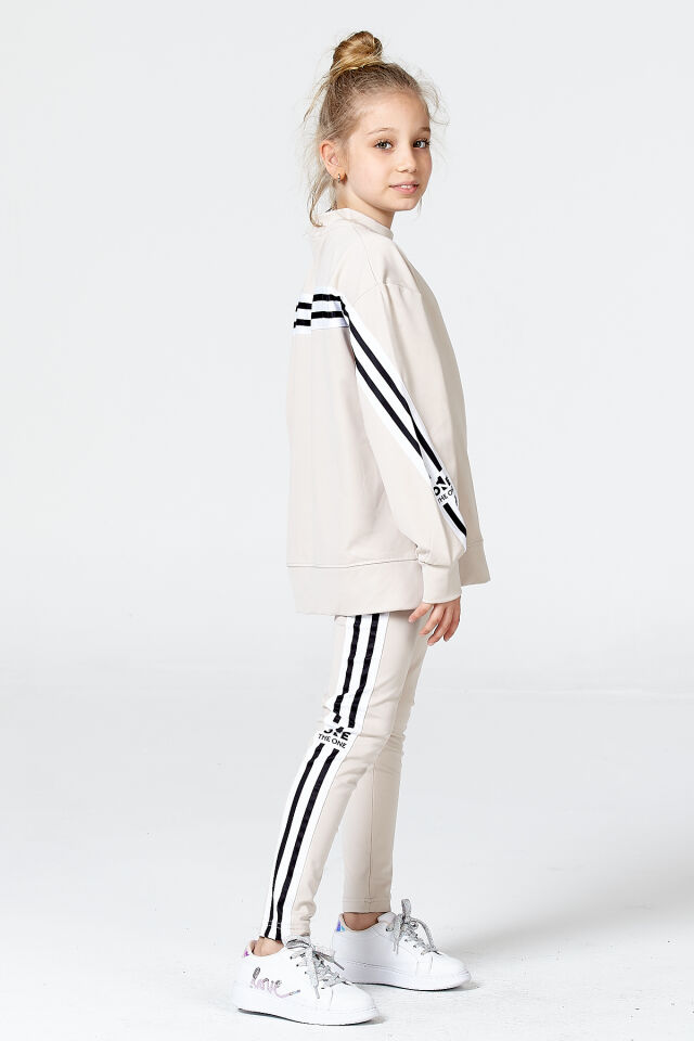 Black One Kız Çocuk Şerit Detaylı Salaş Sweat ve Tayt Spor Takım – Rahat Kesim, Yumuşak Kumaş 8-9 Yaş - TAŞ