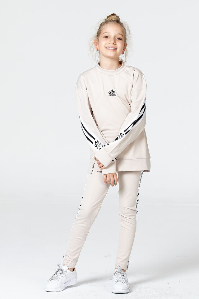 Black One Kız Çocuk Şerit Detaylı Salaş Sweat ve Tayt Spor Takım – Rahat Kesim, Yumuşak Kumaş 10-11 Yaş - TAŞ