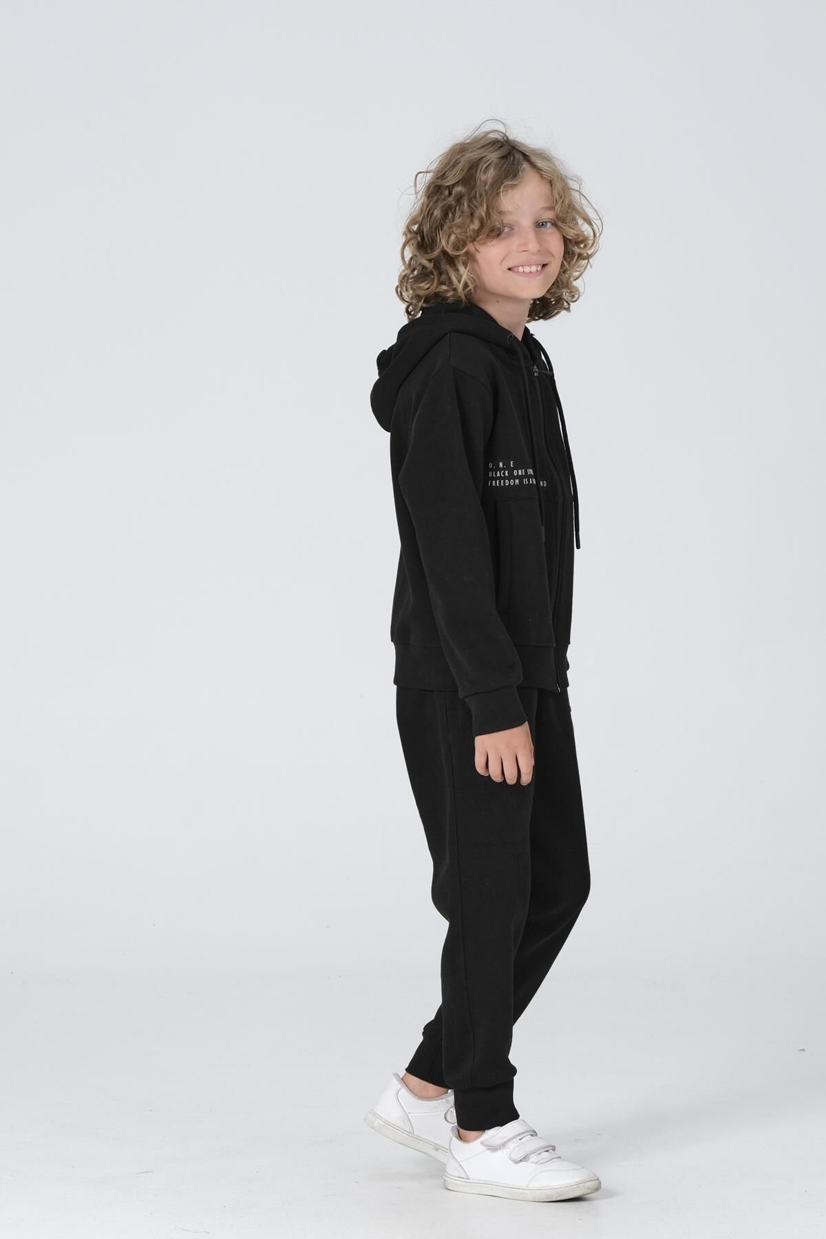 Black One Erkek Çocuk Çelikli İnterlok Kumaş Fermuarlı Kapüşonlu Baskı Detaylı Çift Cep Eşofman Takımı