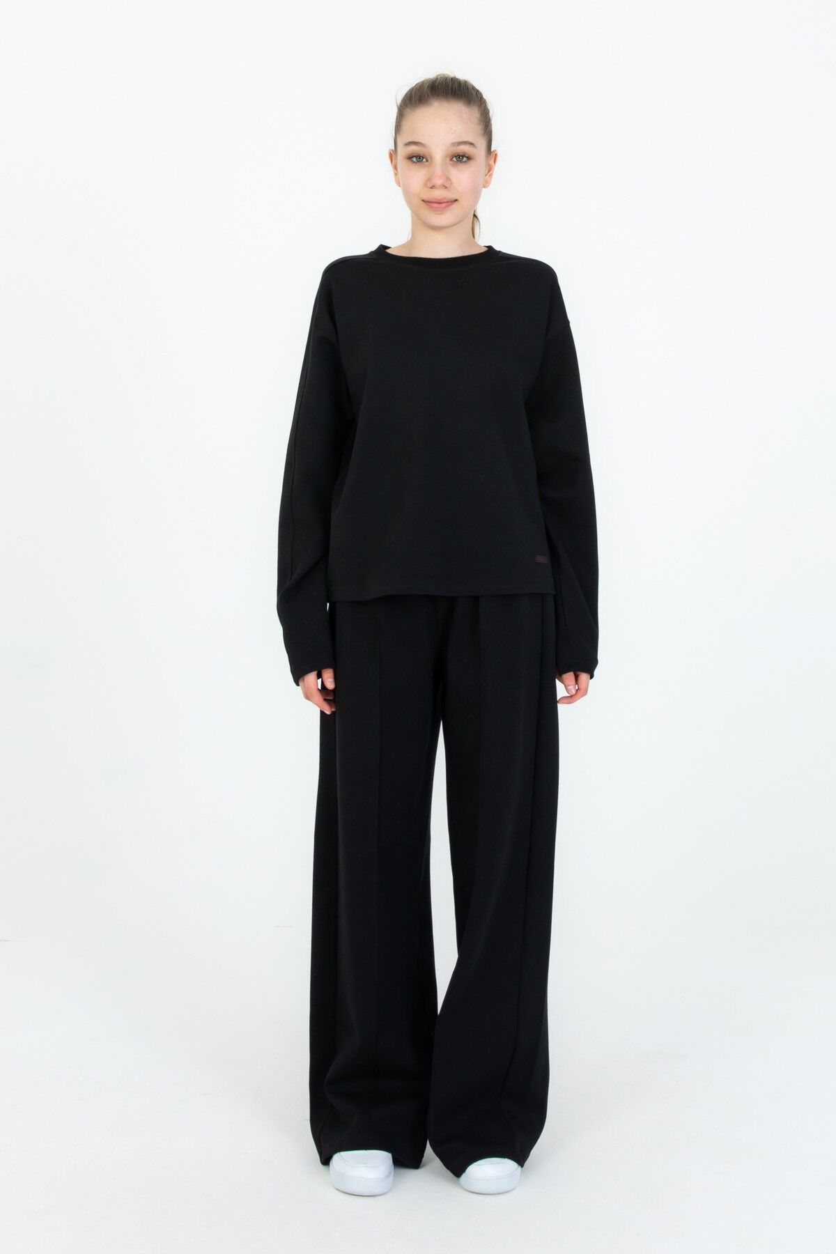 Bisiklet Yaka Geniş Paça Ayarlanabilir Lastikli Bel Kız Çocuk Eşofman Takımı