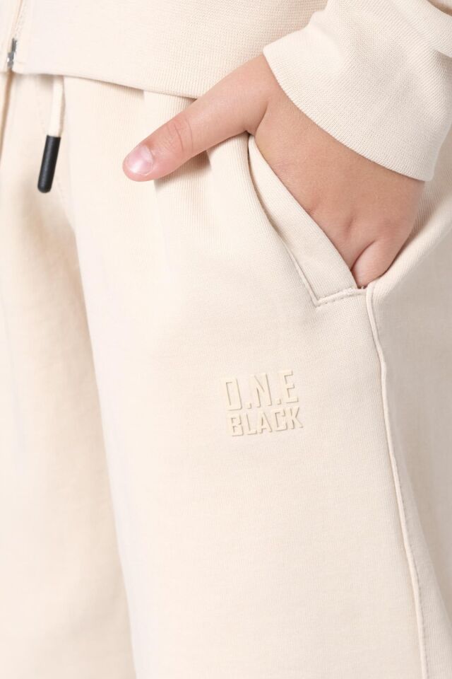 Black One Erkek Çocuk Çelikli İnterlok Kumaş Fermuarlı Kapüşonlu Baskı Detaylı Çift Cep Eşofman Takımı 12-13 Yaş - BEJ