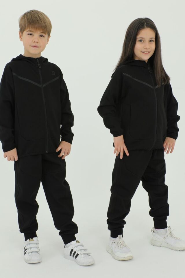 Kapüşonlu Şerit Baskı Detaylı Erkek Çocuk Eşofman Takımı