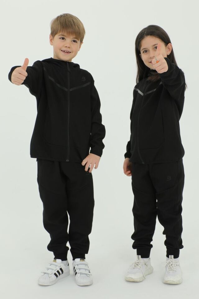 Kapüşonlu Şerit Baskı Detaylı Erkek Çocuk Eşofman Takımı