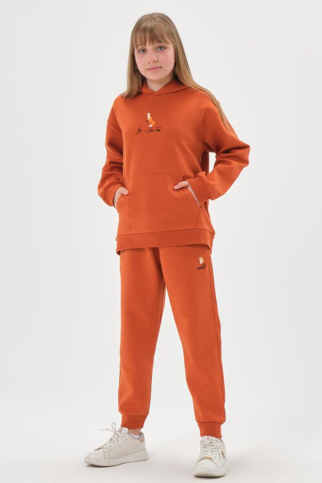 Kapüşonlu Nakış Detaylı Kız Çocuk Eşofman Takımı