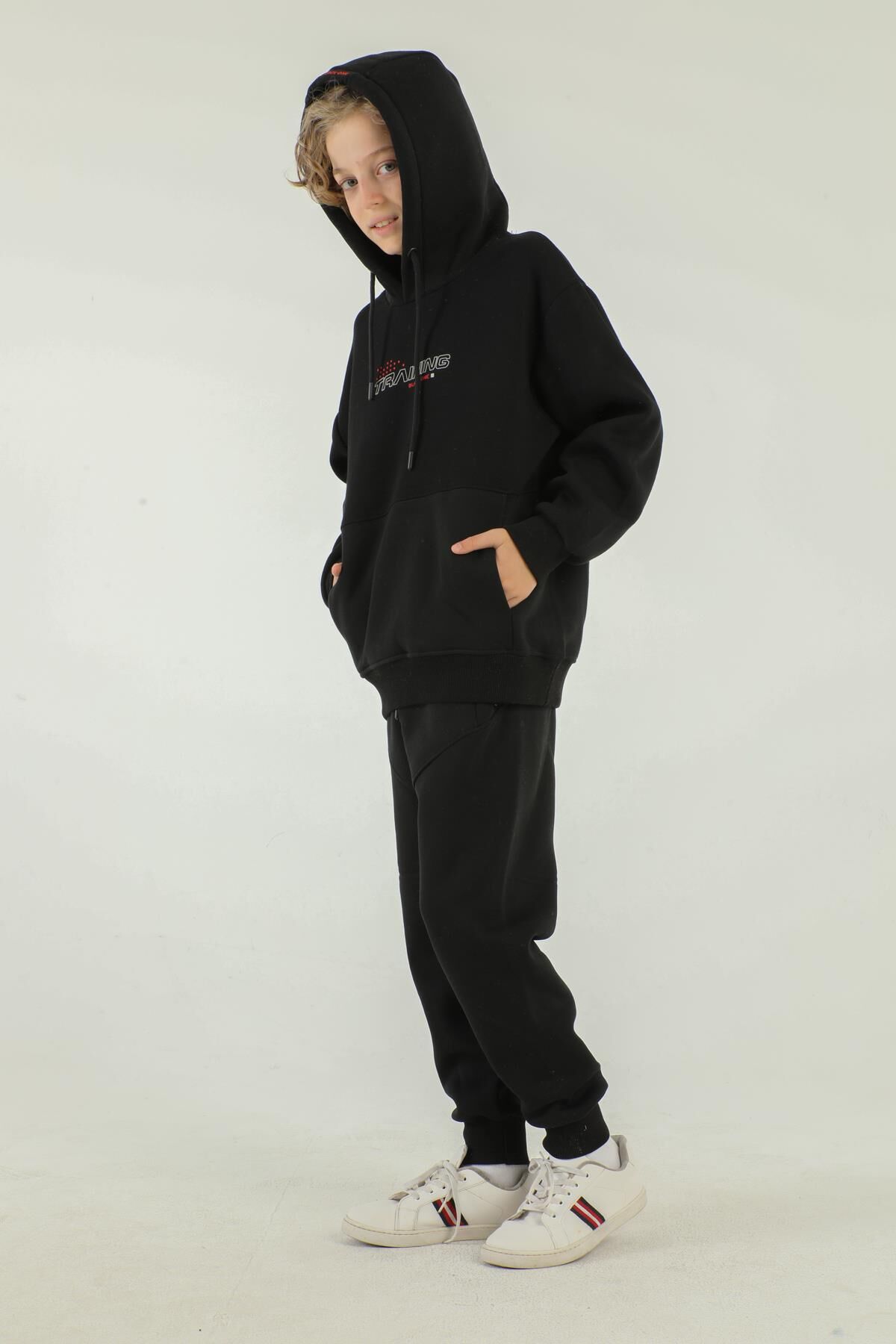 Kapüşonlu Baskı Detaylı Kargo Cepli Erkek Çocuk Eşofman Takımı