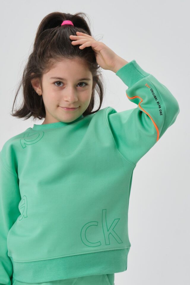 KIZ ÇOCUK BİSİKLET YAKA ÇELİKLİ İNTERLOK KUAMŞTAN BASKI DETAYLI EŞOFMAN ALT ÜST TAKIMI SPRİNG BUD - 5-6 Yaş