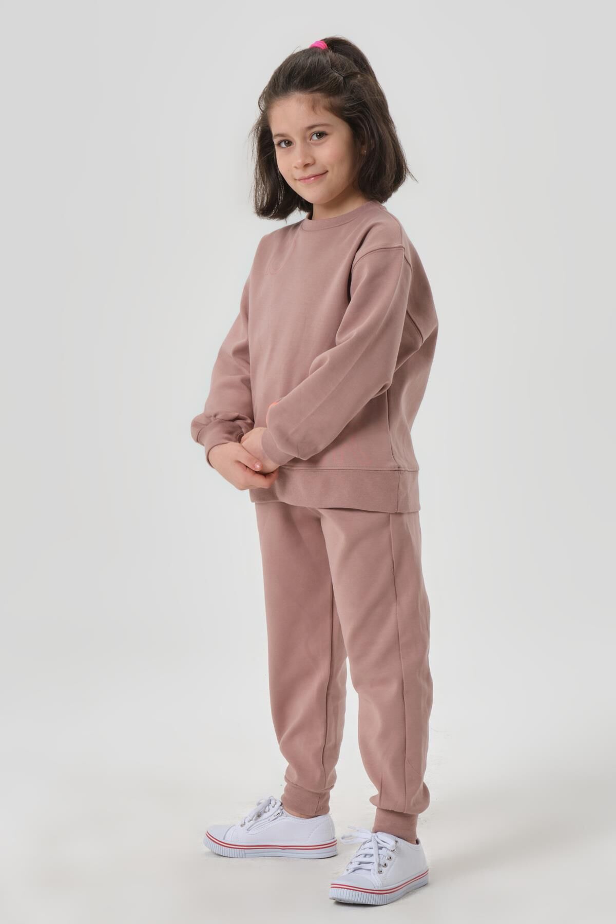 KIZ ÇOCUK BİSİKLET YAKA ÇELİKLİ İNTERLOK KUAMŞTAN BASKI DETAYLI EŞOFMAN ALT ÜST TAKIMI KOYU VİZON - 3-4 Yaş