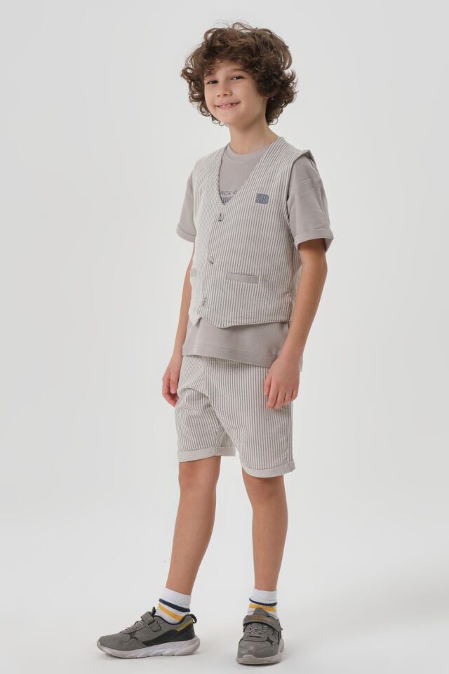 Petek Kumaştan Baskı Detaylı Erkek Çocuk Alt Şort Üst Bisiklet Yaka T-shırt Yelek Takımı GRİ - 3-4 Yaş