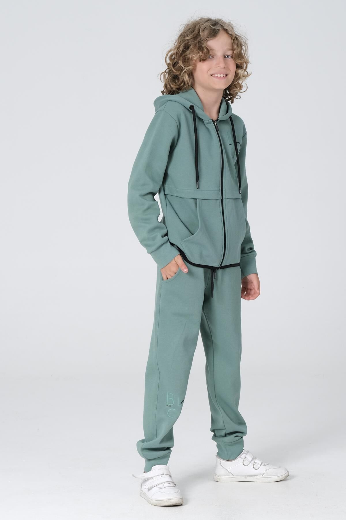 Black One Erkek Çocuk Pike Kumaş Fermuarlı Kapüşonlu Baskı Detaylı Çift Cep Eşofman Takımı