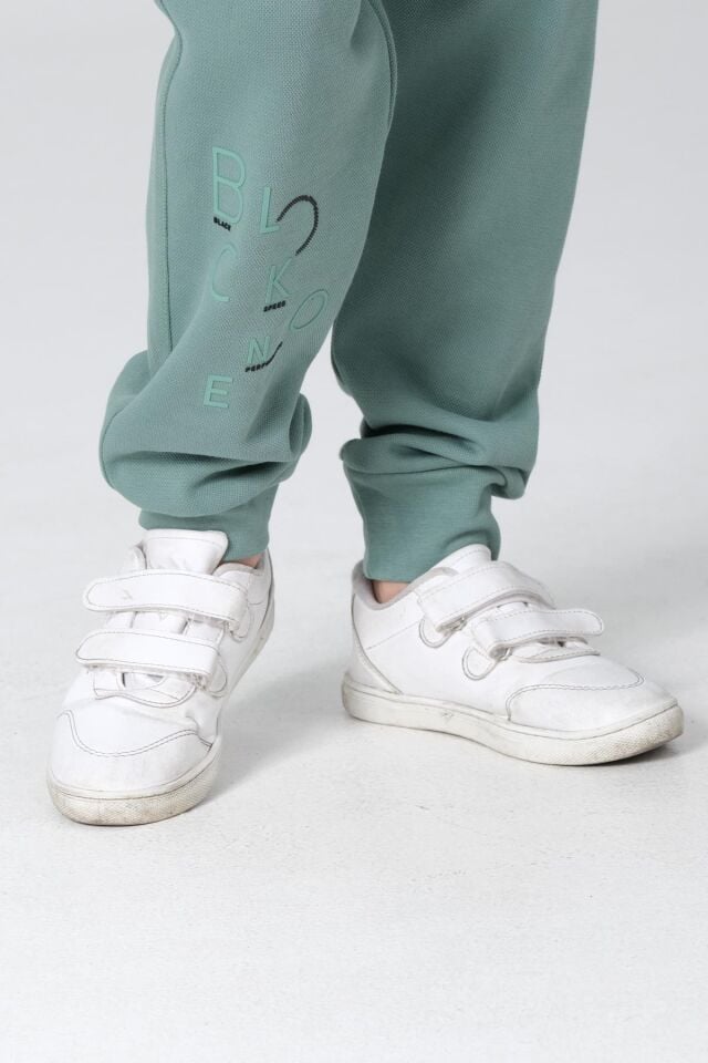 Black One Erkek Çocuk Pike Kumaş Fermuarlı Kapüşonlu Baskı Detaylı Çift Cep Eşofman Takımı