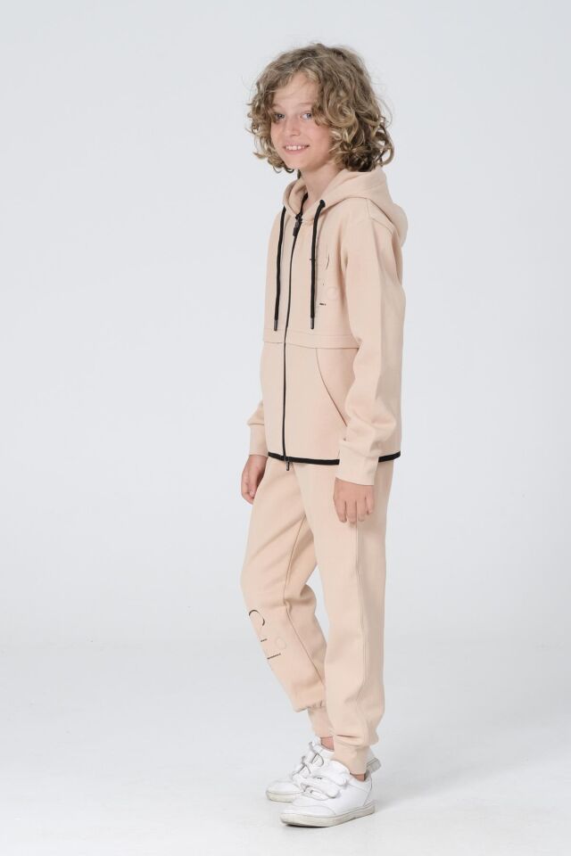 Black One Erkek Çocuk Pike Kumaş Fermuarlı Kapüşonlu Baskı Detaylı Çift Cep Eşofman Takımı 8-9 Yaş - BEJ