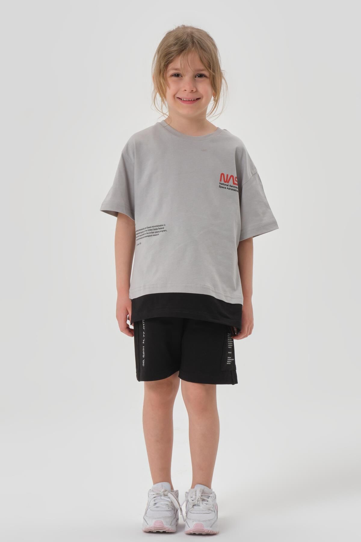 SÜPREM KUMAŞTAN YAZLIK BASKI DETAYLI CEPLİ KORDONLU KIZ ÇOCUK ALT ÜST TAKIM GRİ - 5-6 Yaş